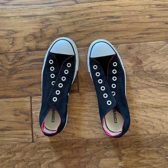 Converse - Picture 1 of 5